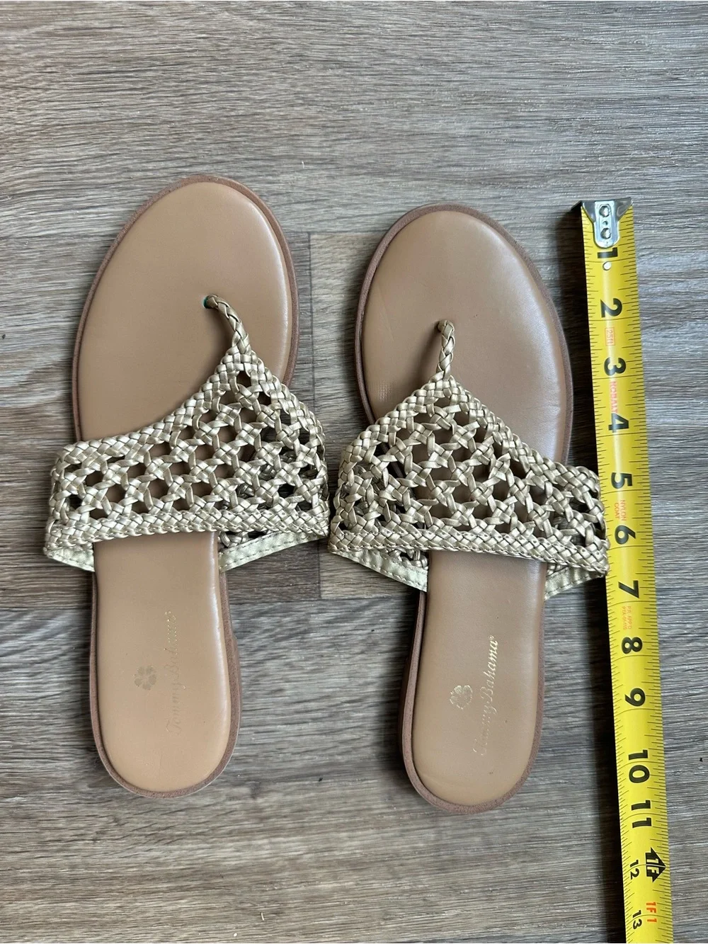 Tommy Bahama Women’s Gold Woven Thong Sandals Slip On Flip Flops Casual